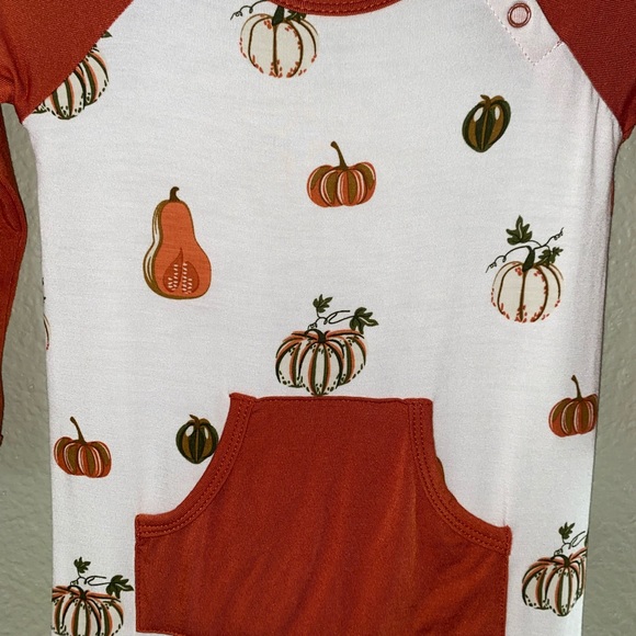 💥SOLD💥 Never worn Kyte romper - Picture 5 of 5